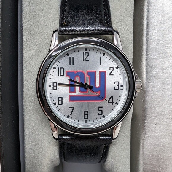 New York Giants Stainless Steel Flask and Watch with Leather Strap Gift Set - Picture 5 of 5